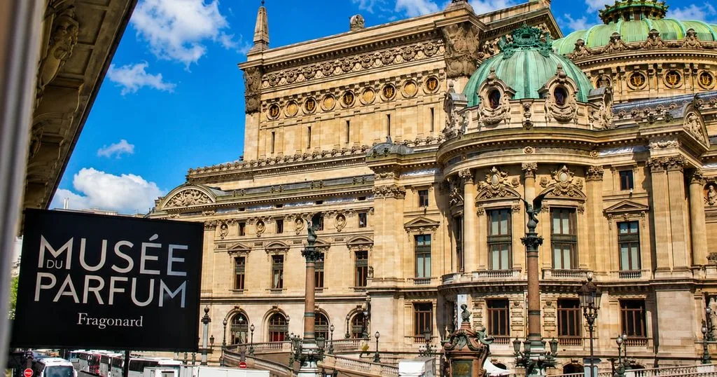 Guided Op&eacute;ra Garnier & Fragonard Perfume Workshop