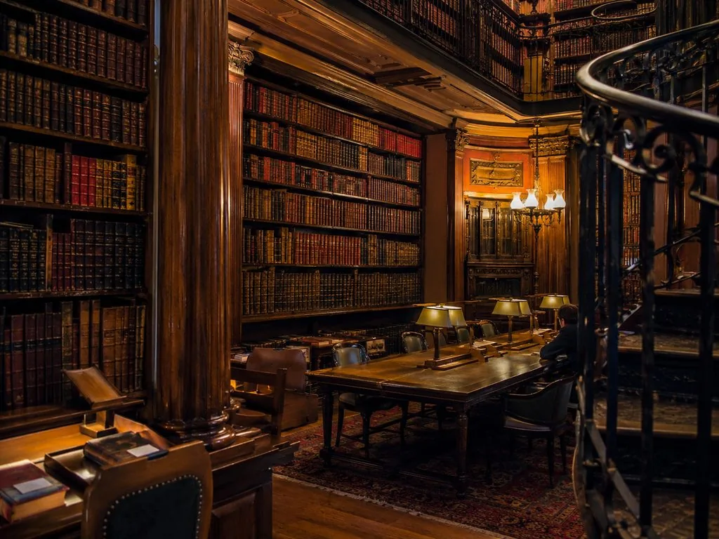 The library-museum inside the Palais Garnier visit route
